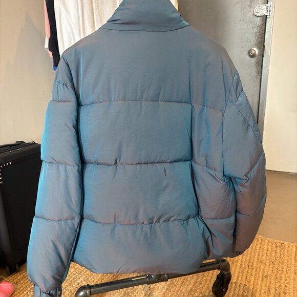 Stormy Iridescent Nylon Cropped Puffer Jacket - Blue - Picture 3 of 5